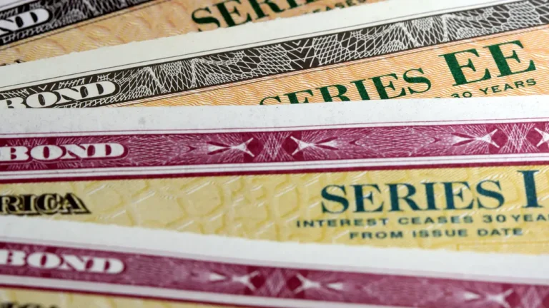 US Treasury bonds: How do they work and when are they a good option?