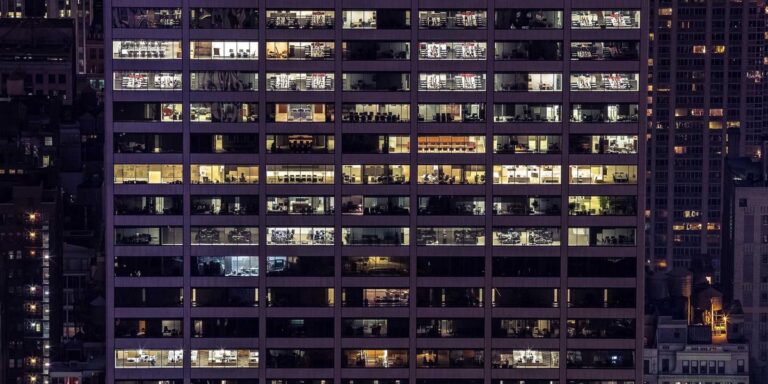 How to invest in commercial real estate in the US: Everything you need to know