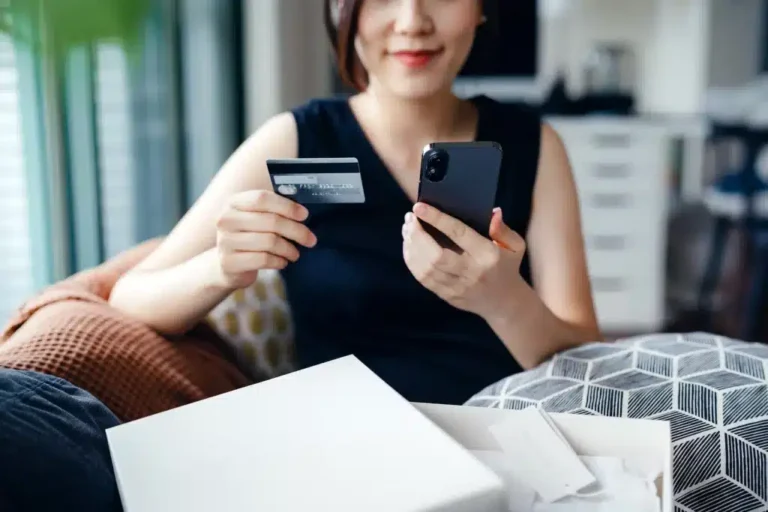 Best cards for beginners and students in 2025
