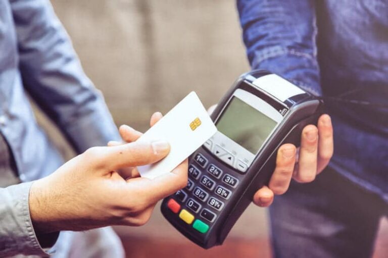 Que faire en cas d’interdiction bancaire ? (interdit bancaire)